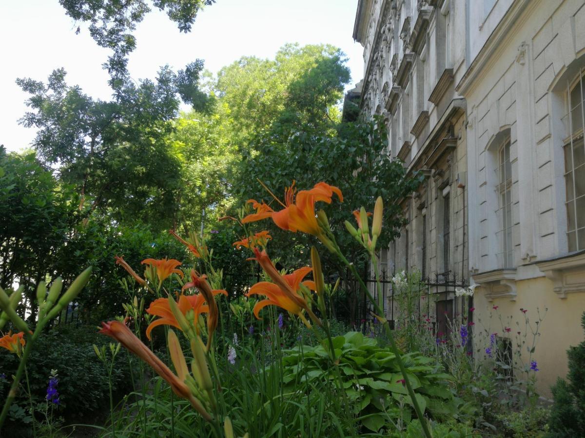 White Rose Apartment Budapest Exterior photo